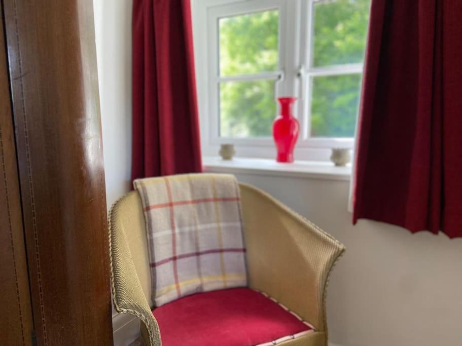 Scenic Welsh Cottage In The Brecon Beacons 크릭호웰 외부 사진