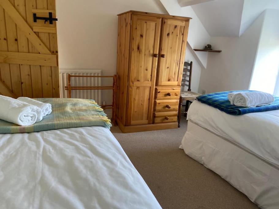 Scenic Welsh Cottage In The Brecon Beacons 크릭호웰 외부 사진