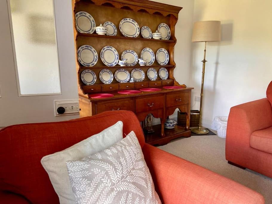 Scenic Welsh Cottage In The Brecon Beacons 크릭호웰 외부 사진